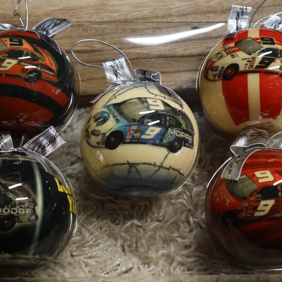 Nascar Action Hanging Christmas 10 Ornaments #24 Jeff Gordon #9 Kasey Kahne IOB - Picture 9 of 14